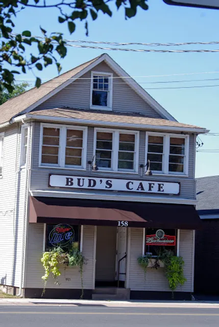 Bud's Cafe