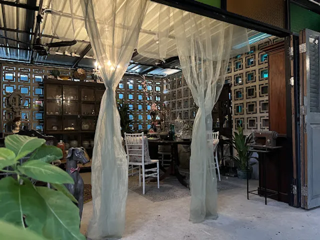 บ้านฝรั่งคู่ baan farangkoo