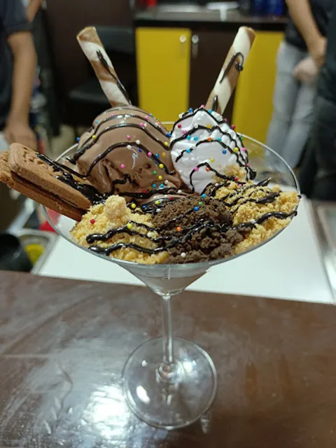 The ice-cream Bakery (TiB), Matunga