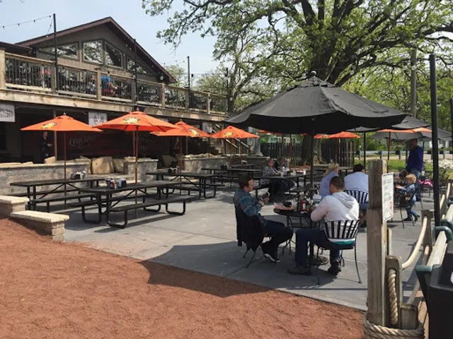 BROKEN OAR MARINA-BAR & GRILL