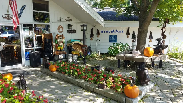 Hide Side Corner Store