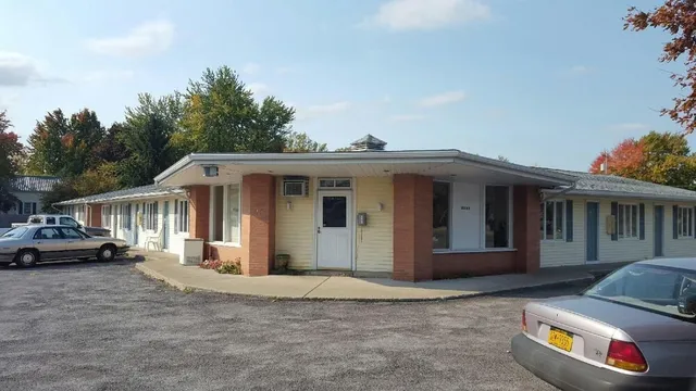 Dollinger's Courtyard