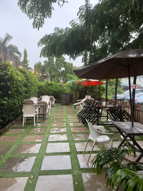 Village Chief Restaurant & Bar