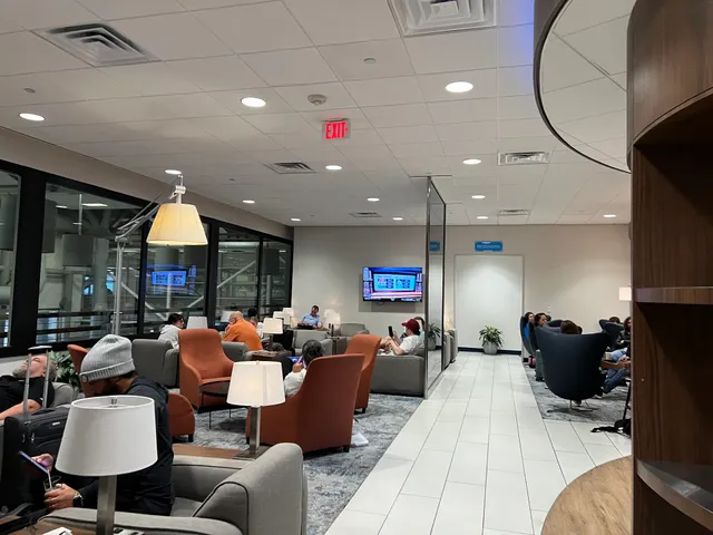 KLM Crown Lounge