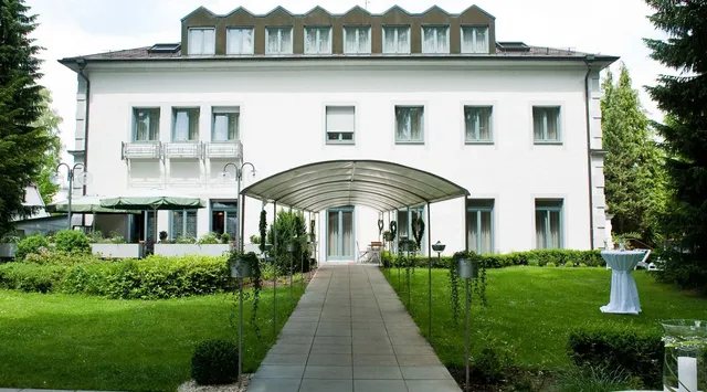 Hotel am Schloß GmbH