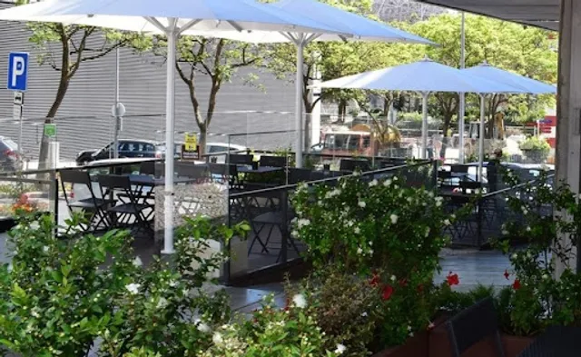 The Club Burger House