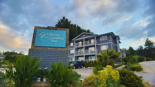 Gibsons Landing Inn