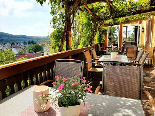 Restaurant und Hotel „Zur Falkenhöhe“