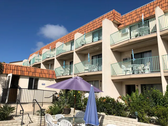 Moonlight Beach Motel