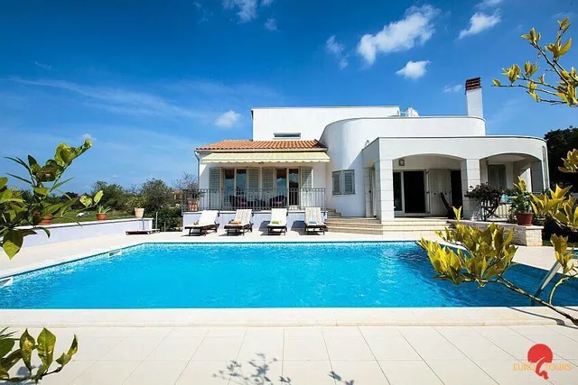 Bella Villa Savicenta