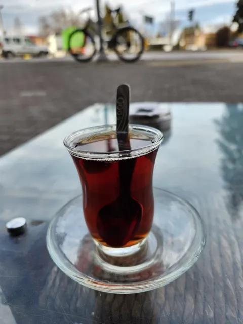 Iṣiklar Cafe