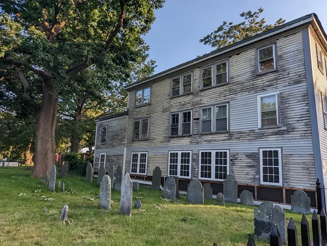 Salem Uncovered Tours