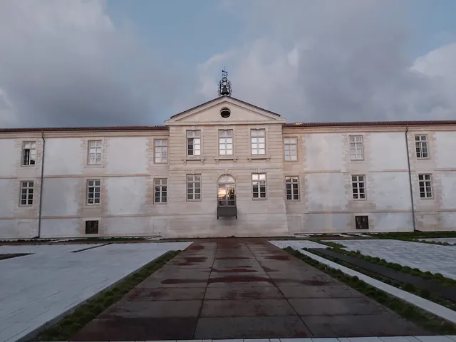 The Logis De La Source