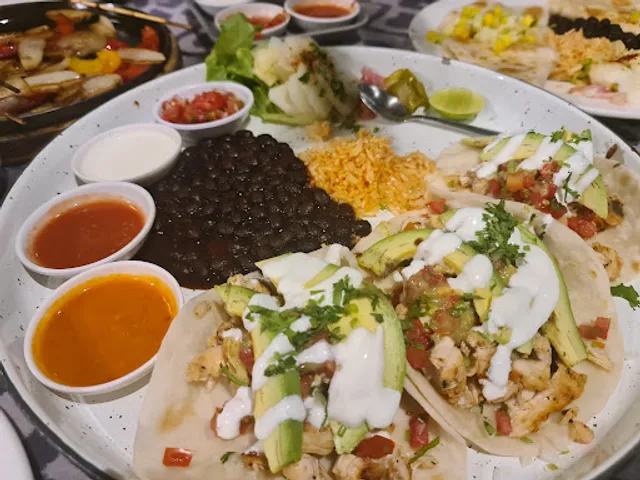 Salsa Kitchen Ruamchok