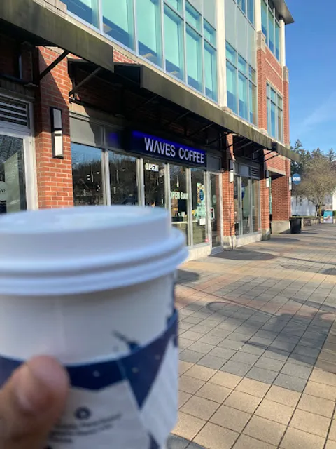 Waves Coffee House - Pitt Meadows