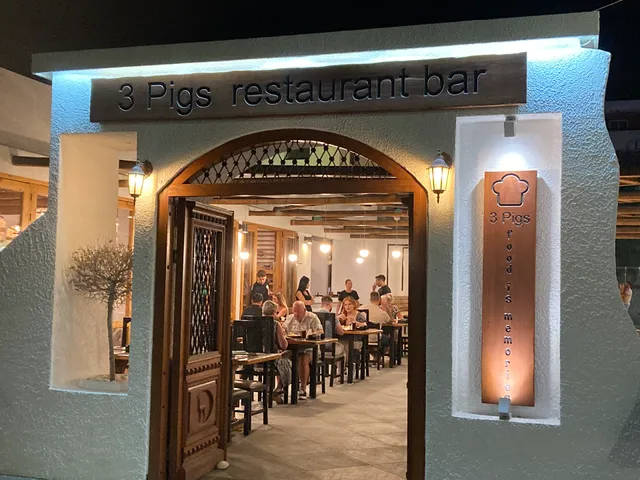 3 Pigs Restaurant