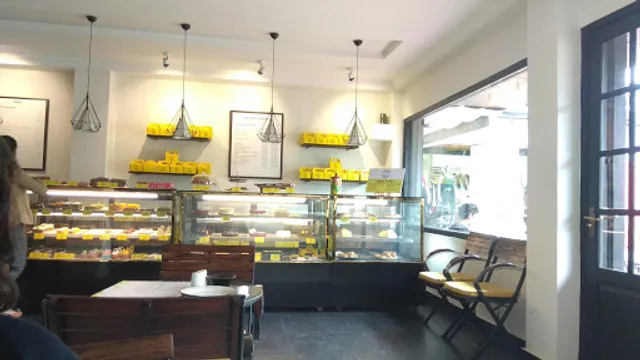 Bhopal Bakehouse & Cafe