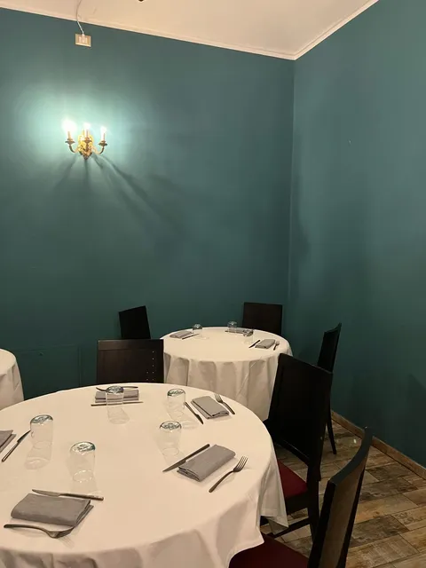 AROMA TRATTORIA MODERNA