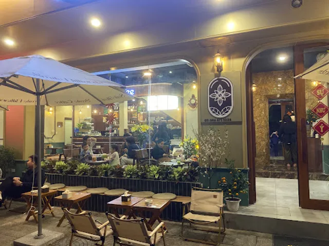 Smile Coffee & Billiard số 6 Chùa Láng