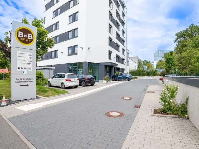B&B HOTEL Stuttgart-Airport/Messe