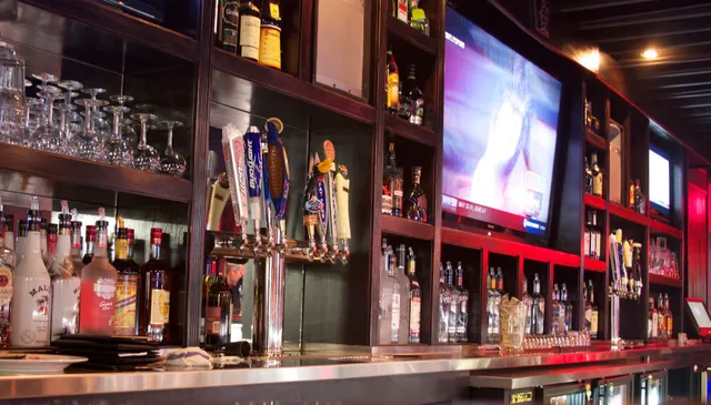 The Lakehouse Grille