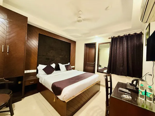 The luxe Jpm bed & breakfast