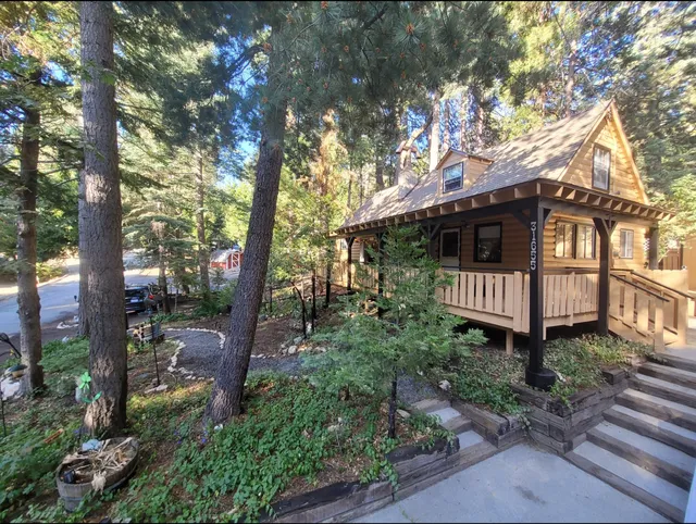 Mountain Cowboy Cabin Stay