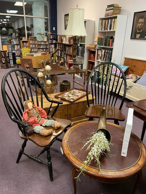 Pippins New & Used Thrift Shop