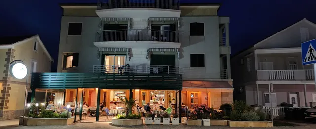 Old Town Heritage Bed&Breakfast by Mrav