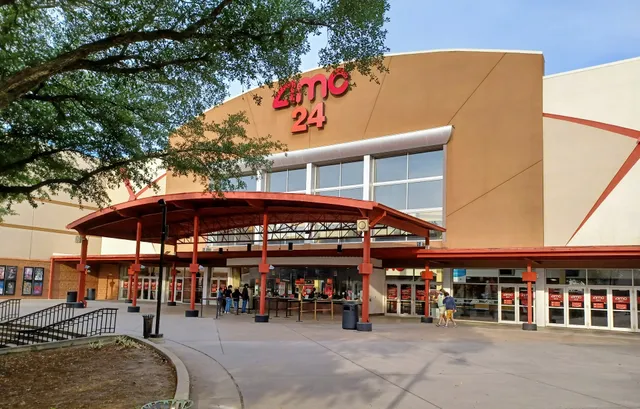 AMC Willowbrook 24