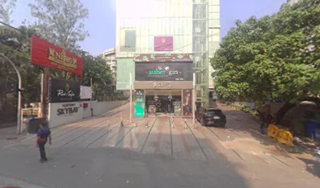 Hub Town, Akriti Sky Bay