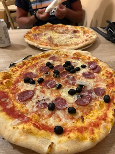 La Pizzaccia Di Pietro Licheri