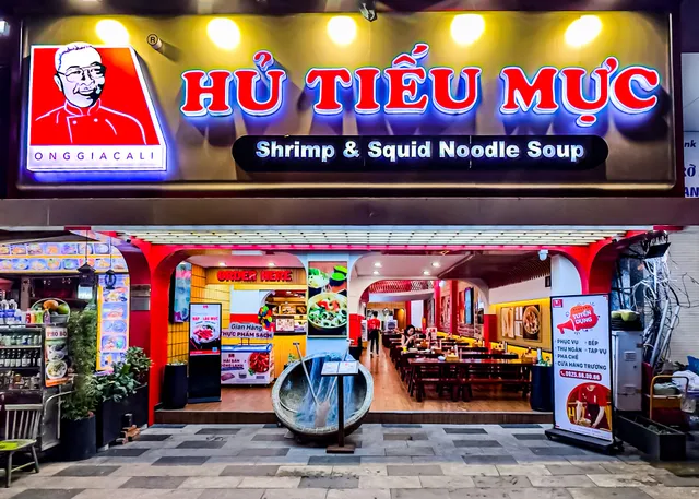 Hủ Tiếu Mực Ông Già Cali