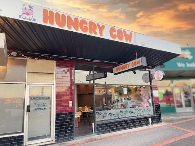 Hungry Cow Woodfire Pizzeria & Burgers