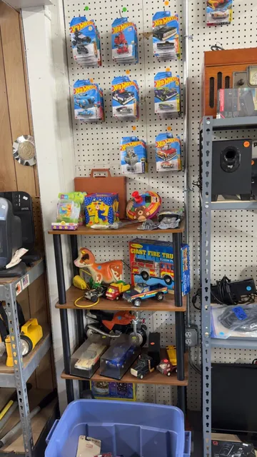 Glover’s Nic-Nac’s