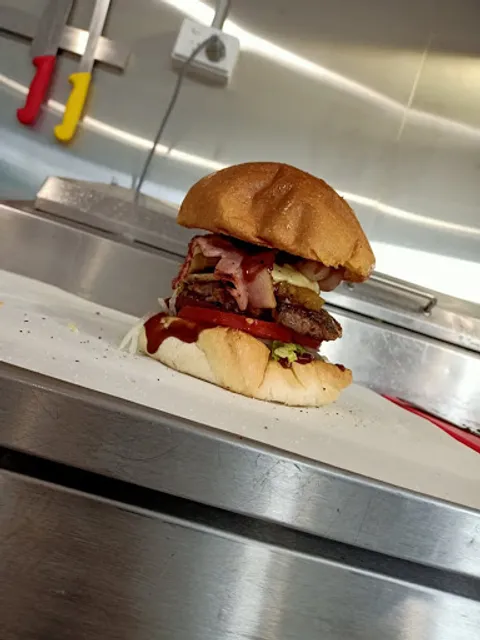 MJ'S Cafe and Takeway