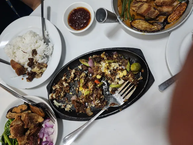 Ate Anna’s House of Kare Kare - Villamor Pasay City