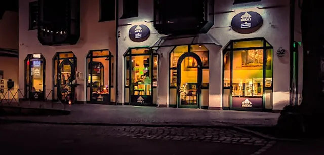 TWIST - Café, Bar & Burger