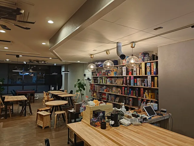 ドイツゲーム喫茶 B-CAFE