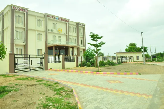 Manish Hotel and Restaurant Garden - Top Restaurant garden in Degana | Degana's best Hotel | Best party place in Degana