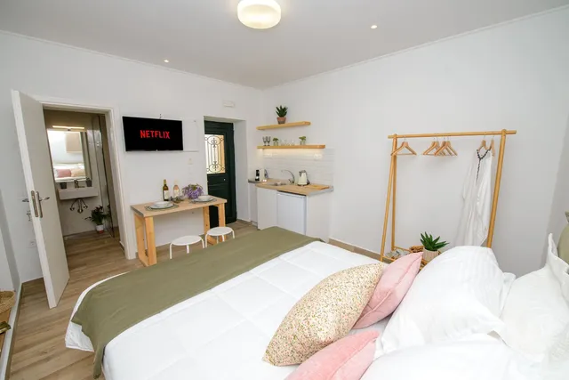 Kumquat studio Gouvia