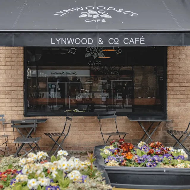 Lynwood & Co Carterton