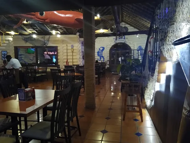 El Acueducto Mariscos Sushi Bar