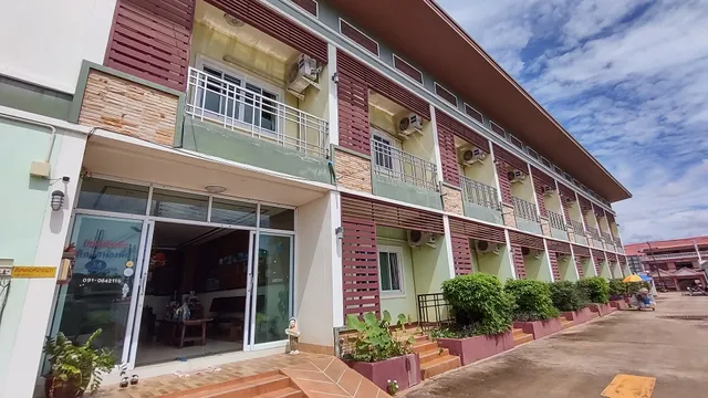 Rim Fang Khong Hotel, Phon Phisai Town