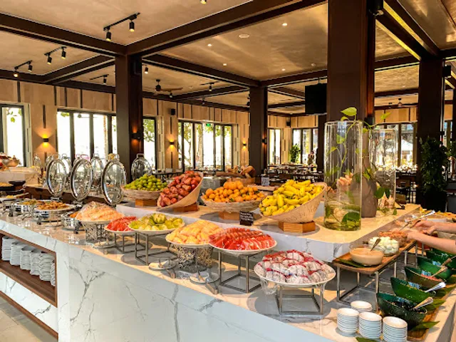 The Yacht BBQ Buffet - Ambassador Club