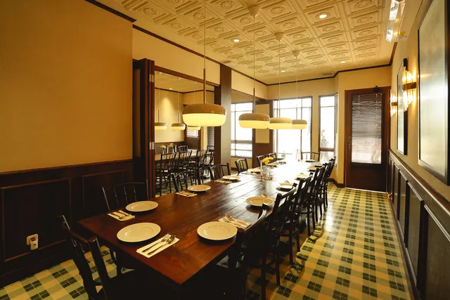 EMILIA BAR ITALIANO MENTENG