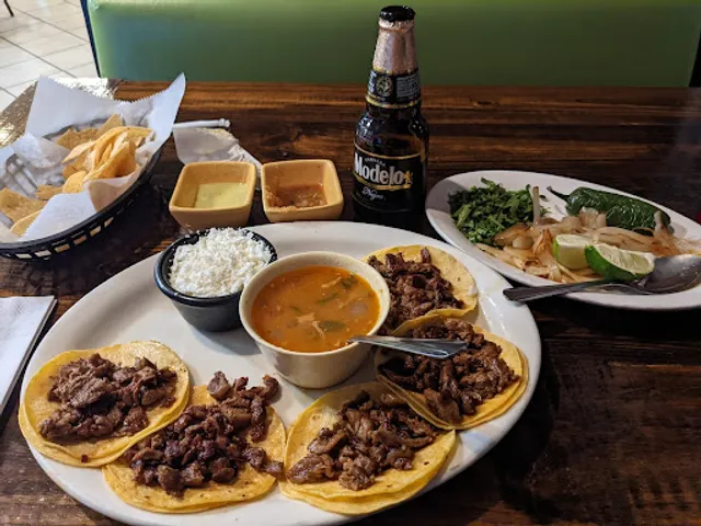 Taqueria Arandas & Sport Bar FM-529