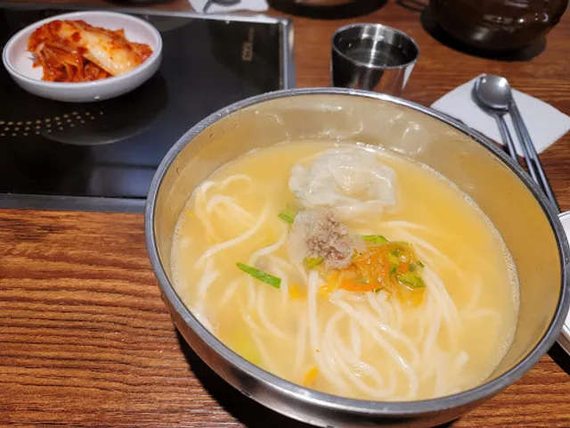 명동칼국수 샤브샤브