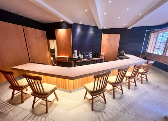 魚津群ねんじり亭