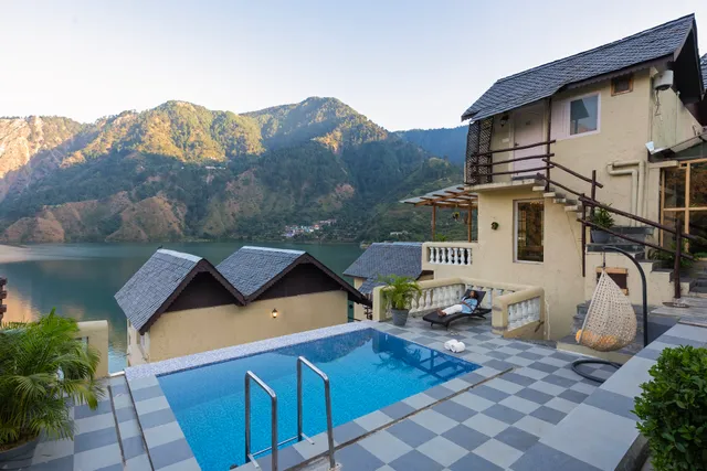 Panchtatva Hotel Lake chamera